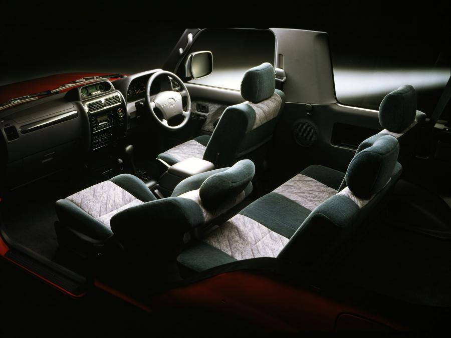  Toyota Land Cruiser Prado 90 3-Door 1996 года  (фото 9 из 16)
